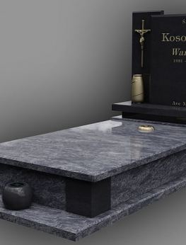 Надгробие 653